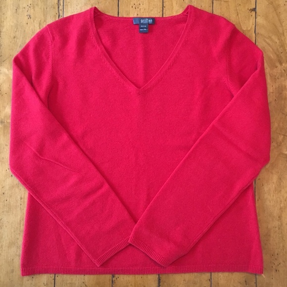 Griffen Cashmere V-Neck - Picture 7 of 7